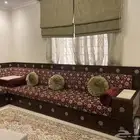 كنب مغربي خشب اوك بتطعيمات صدف ورخام مع عدة قطع وهدايا