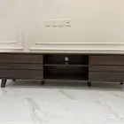 طاولة تلفزيون