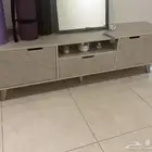 طاولة تلفزيون