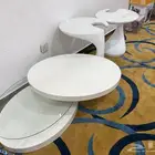 طاولات اللون ابيض 2خدمه ووحده كبيره وقاعده تلفاز فخمه