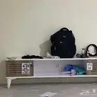 طاولت شاشة التلفزيون جديده ما فيها شي لا كسر ول شي