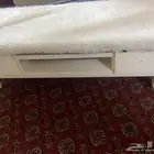 طاولة مستعملة