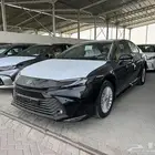 كامري (2025) LE سعودي متوفر لون اسود وابيض