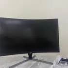 شاشة ألعاب منحنية