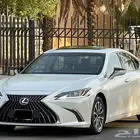 لكزس-ES300h-2023