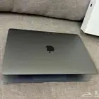 ماك بوك آير لابتوب معالج M1 نظيف جدا استخدام خفيف