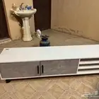 طاولة تلفزيون