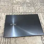 لابتوب ASUS ZenBook 13 OLED UX325EA مع اغراضه