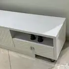 طاولة تلفزيون
