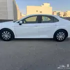 للبيع كامري 2022 ستاندر ثاني مالك 8 تعشيقات