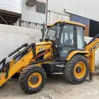 جي سي بي JCB عرجاء للإيجار