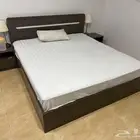 اثاث وأغراض منزلية