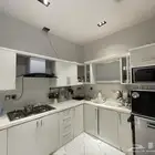 مطبخ شبه جديد للبيع