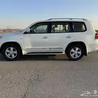 جيب لاندكروزر 2015 VXR ممشى قليل حجم المكينه 5.7