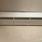 طاولة تلفاز