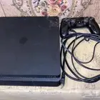 عندي سوني فور PS4مع يد سوني به مشكله مدخل ال HD معه اسلاكه