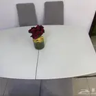 طاولة طعام