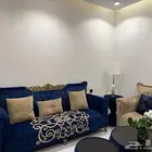 كنب نظيف وكامل وشبه جديد