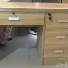 اثاث كرسي و مكتب