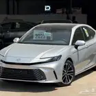 تويوتا كامري قراندي 2025 لدى شركة ابن ذياب للسيارات