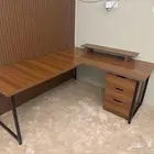 طاولة زاوية كمبيوتر