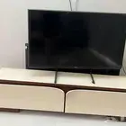 طاولة شاشة