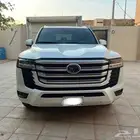 جيب لاندكروزر 2023 وارد فطيمي