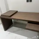 طاولة مكتب