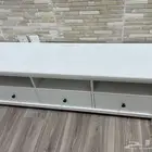 طاولة تلفزيون