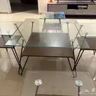 طاولة للبيع