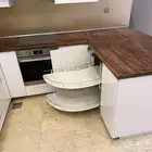 مطبخ كامل مع فرن وطباخ وشفاط شبه جديد