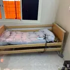 يوجد سرير جديد كهراباء صدقة لا احد مريض للي محتاج