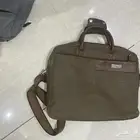 شنط كمبيوتر للبيع نظيفه جدا