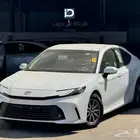 تويوتا كامري استاندر E بنزين 2025 لدى شركة ابن ذياب