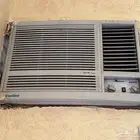 مكيف شباك نظيف ومطبخ