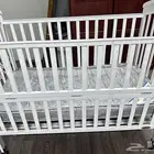 طاولة وسرير