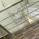 للبيع دربزين المنيوم وباب حديد