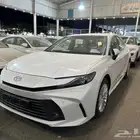 تويوتا كامري LE مكينه 2.5 نص فل بنزين 2025
