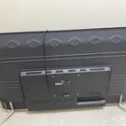 شاشه كبيره فيها ضربه