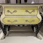 خزانة مدخل أنتيك تصميم فريد غير متوفر في السوق