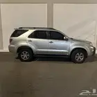 فورتشنر 2007 للبيع شبة مخزن