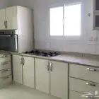 مطبخ بلون سكري فاتح للبيع