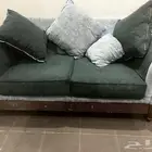 كنب مع الستائر
