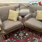 طاولات وكراسي