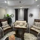 كنب مغربي مع الطاولات و الستاير للبيع