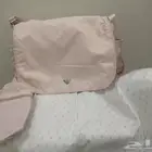 شنطة اطفال ماركة ارماني اصلية معاها المفرش و ..