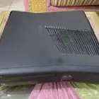 اكس بوكس360 نظيف معه يد واحده ومعاه كاميرا انباع والله يوفقه