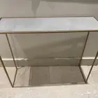 طاولة مدخل