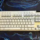 كيبورد pro x tkl ابيض
