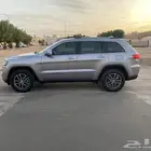 جراند شيروكي لمتد هيمي نادر بنظافته